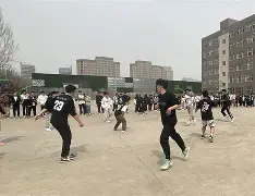 在体育竞技场上残酷输赢